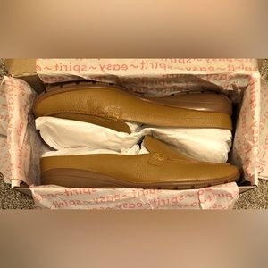 Easy Spirit Women’s Aggie Clog - Medium Brown - 11M